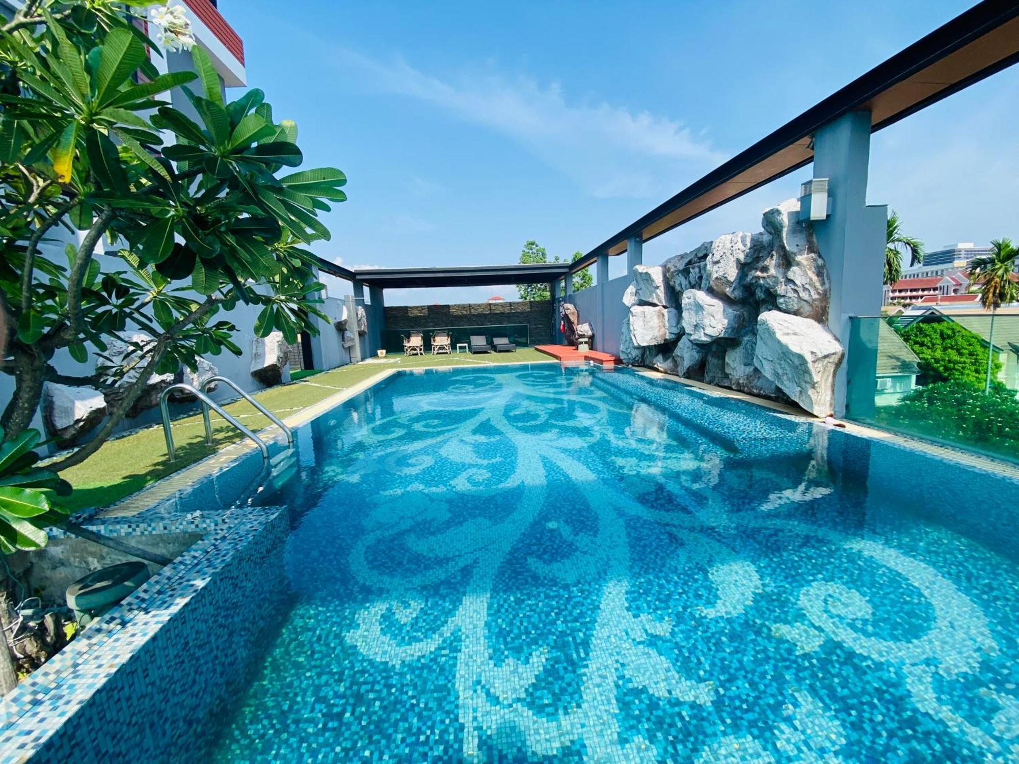 Le Vernissage By Goad Avadhess Hospitality Pattaya Exterior foto